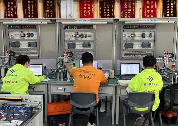 学历是敲门砖，技能才是铁放碗！