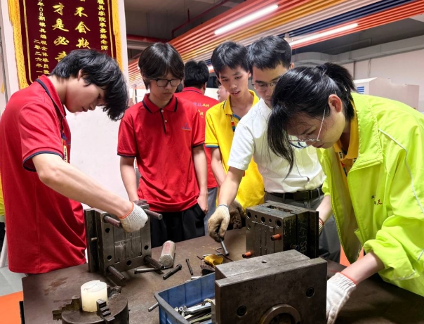 女生也能深耕的优质赛道！模具设计体面、稳定、前景广阔