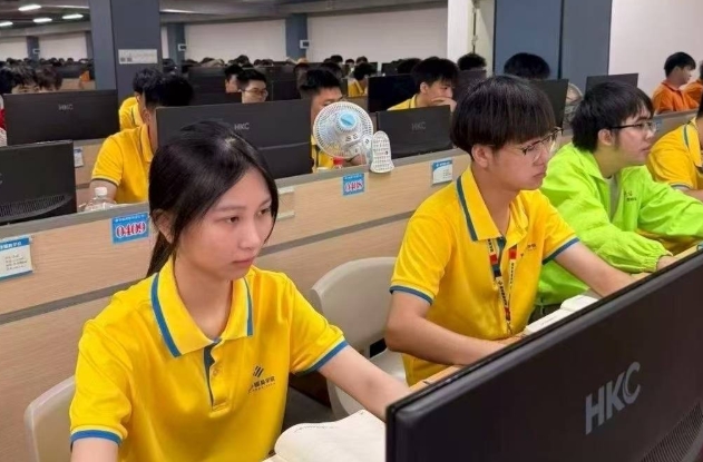 双向暖心反馈｜家校同心见证少年成长蜕变