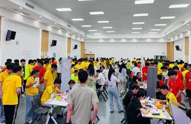 企业抢人、学员拿 offer，双向奔赴太燃了