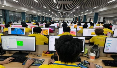 学好三四五轴编程，深圳入职包吃住月薪一万一
