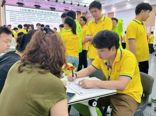 圆满入职！模具设计学员多方权衡选定优质岗位，清晰晋升路径加持长远发展