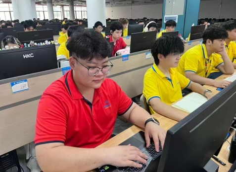 转行学编程半年逆袭！从操机到产品编程，底薪直接1.1W