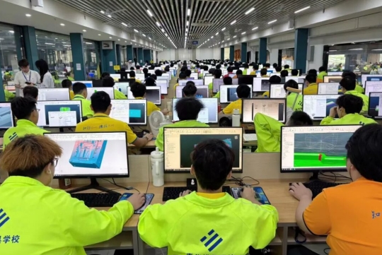 模具企业招人难？|8月20日来青华专场招聘会，直聘优质技术人才