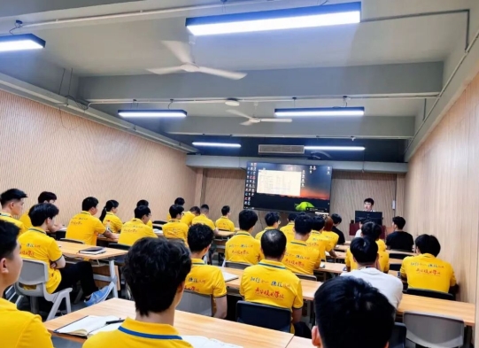 家长最该关心的，不只是孩子有没有上班